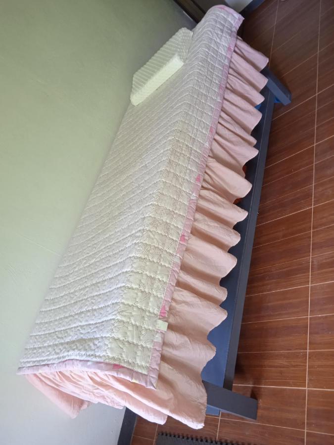 Sarah'S Garden Bnb & Spa Bed and Breakfast Clarin  Exterior foto