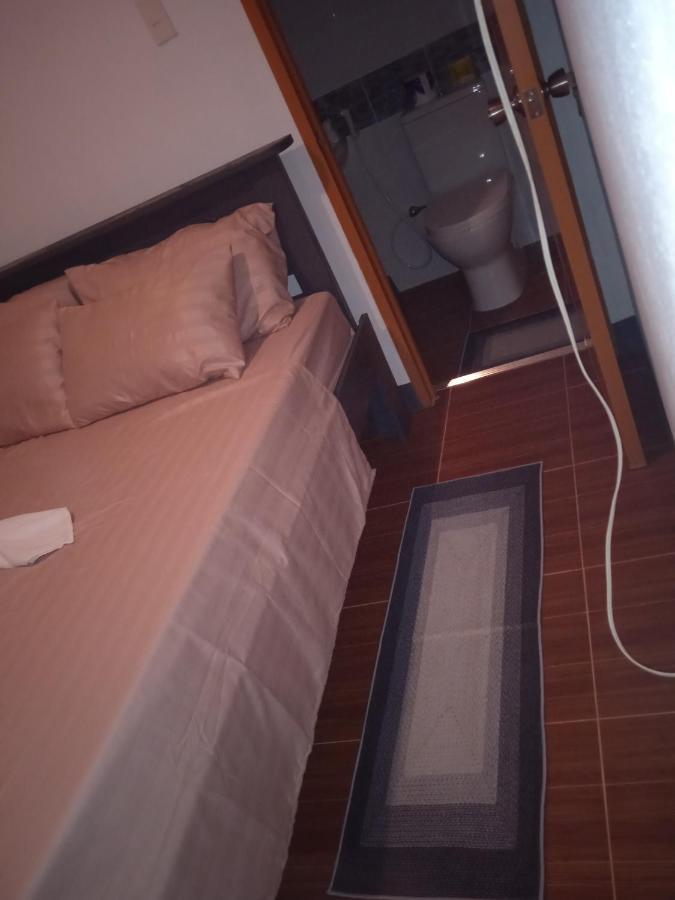 Sarah'S Garden Bnb & Spa Bed and Breakfast Clarin  Exterior foto