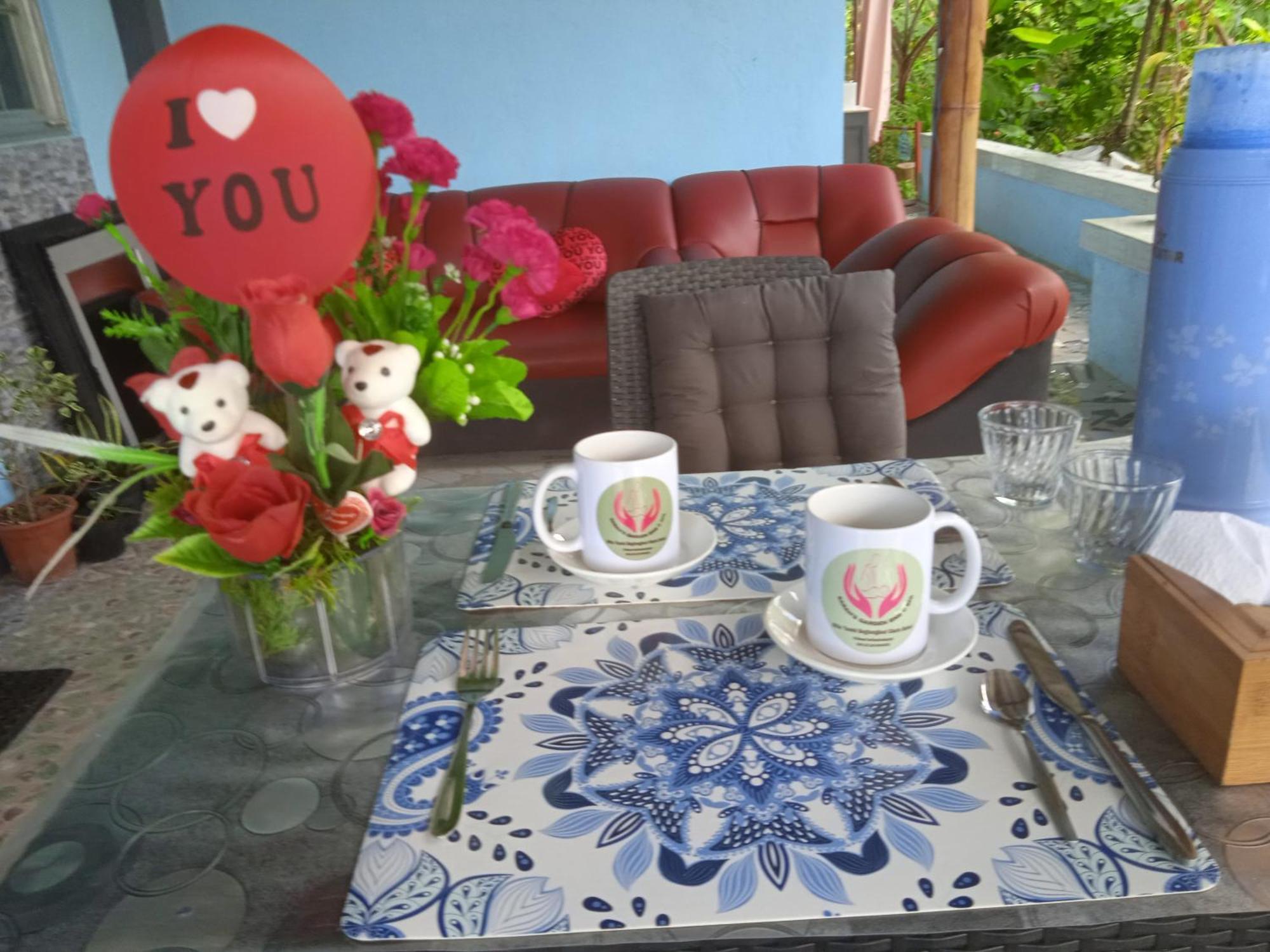 Sarah'S Garden Bnb & Spa Bed and Breakfast Clarin  Exterior foto