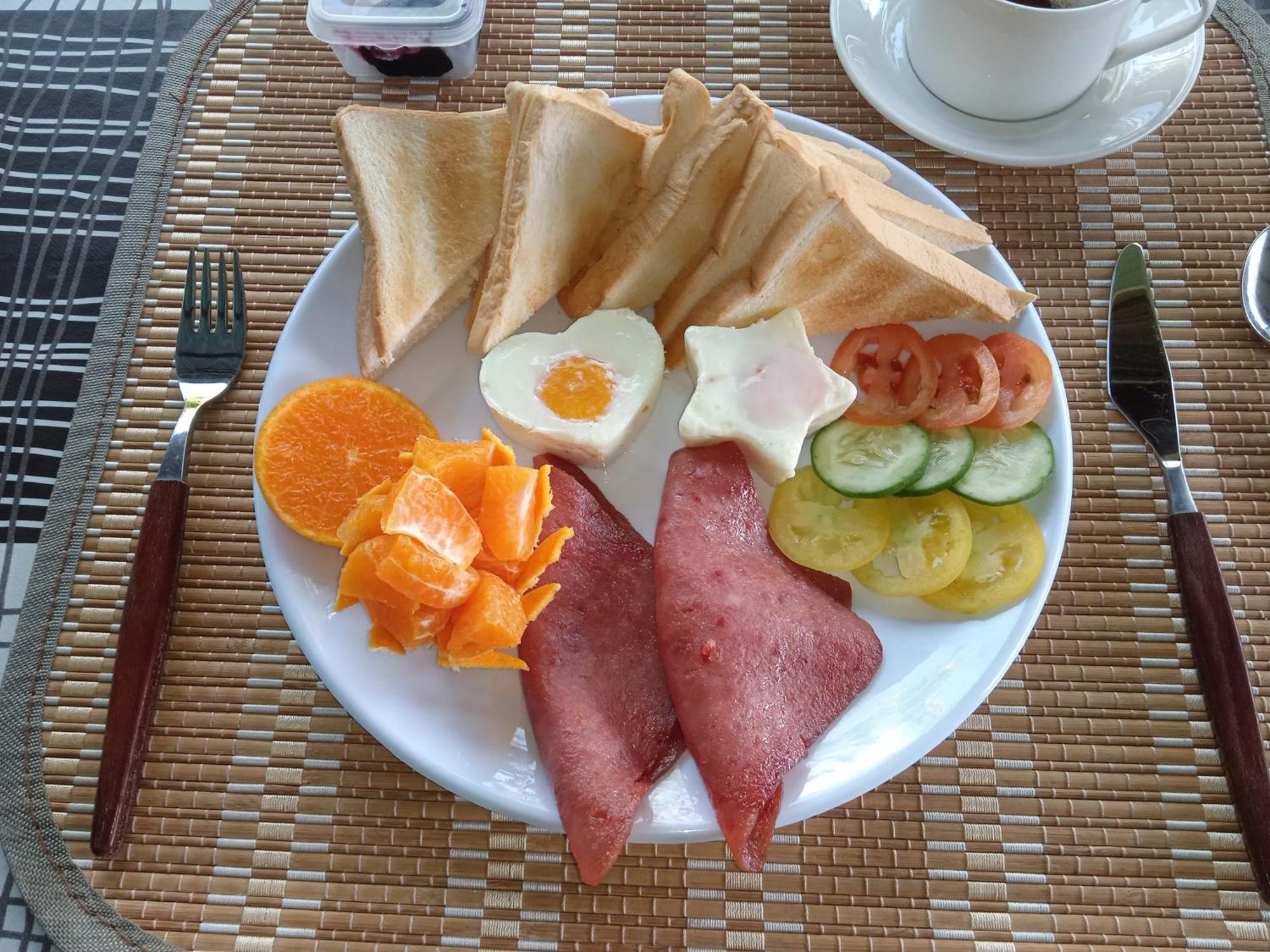Sarah'S Garden Bnb & Spa Bed and Breakfast Clarin  Exterior foto