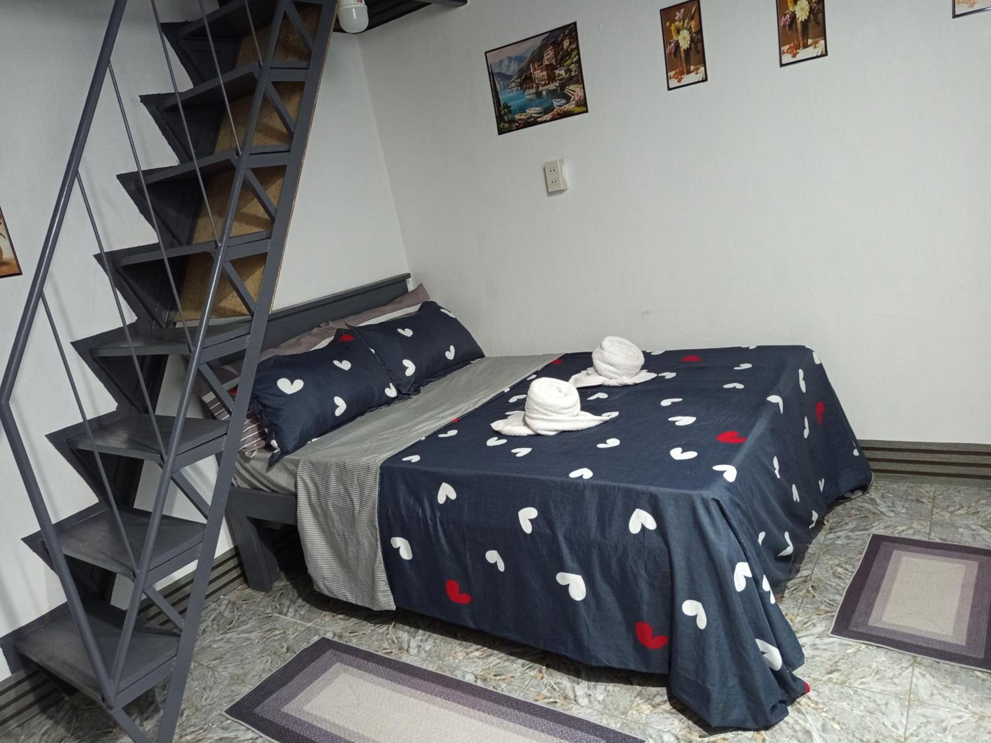 Sarah'S Garden Bnb & Spa Bed and Breakfast Clarin  Exterior foto